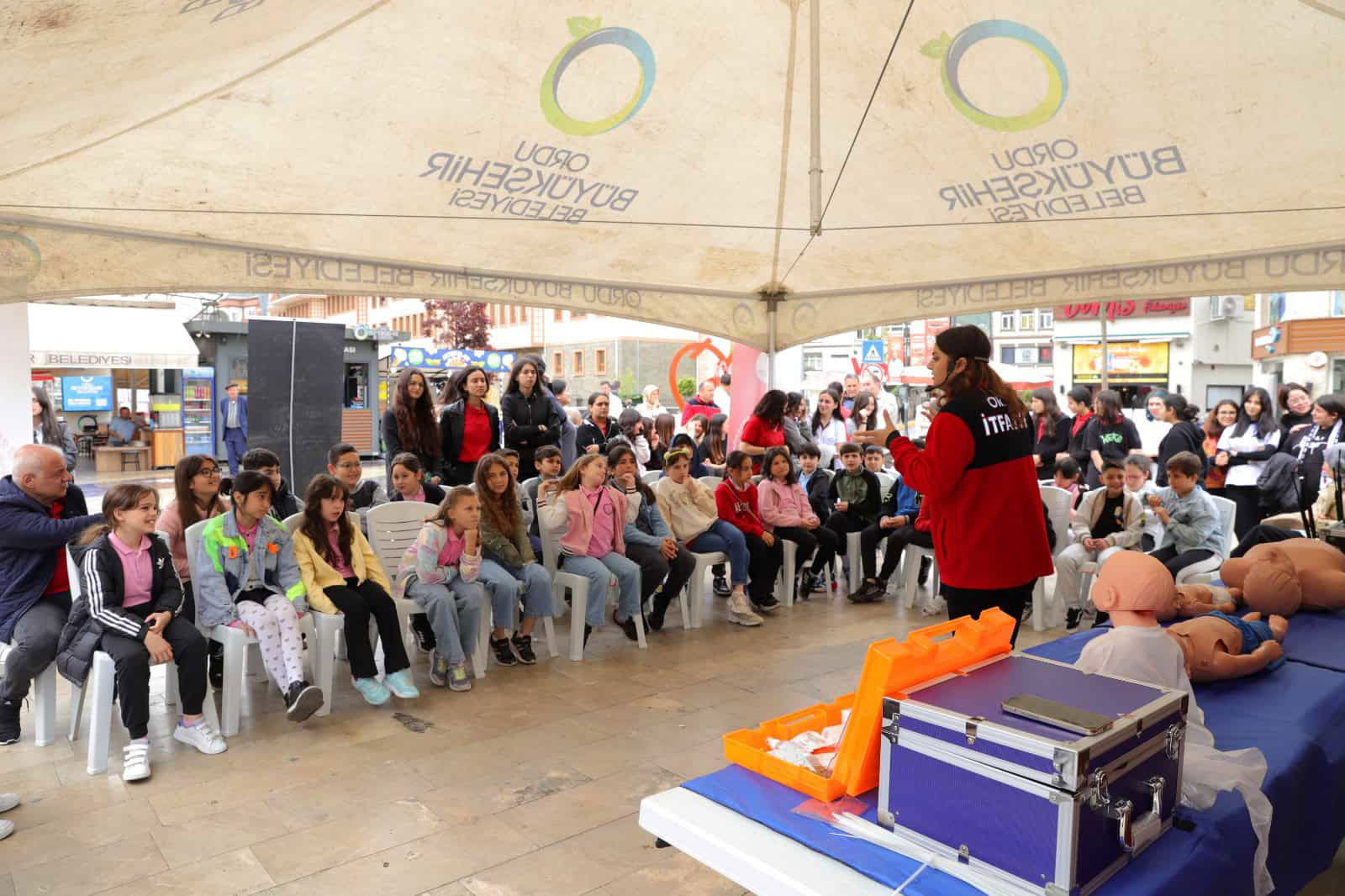 ORDU İTFAİYESİ'NDEN HALKA AÇIK İLK YARDIM EĞİTİMİ (2)