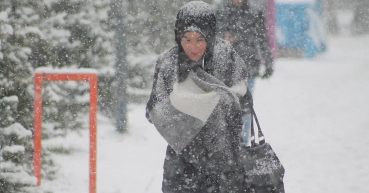 1200x627-meteorolojiden-yogun-kar-yagisi-uyarisi-istanbul-dahil-10-il-icin-alarm-verildi-buz-ve-firtina-1705990382482