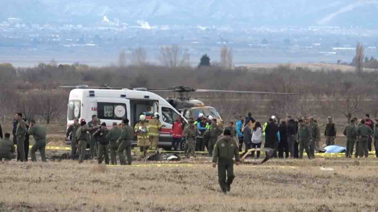 Isparta’daki Helikopter Kazasında Şehit Olan Kahramanlarımız