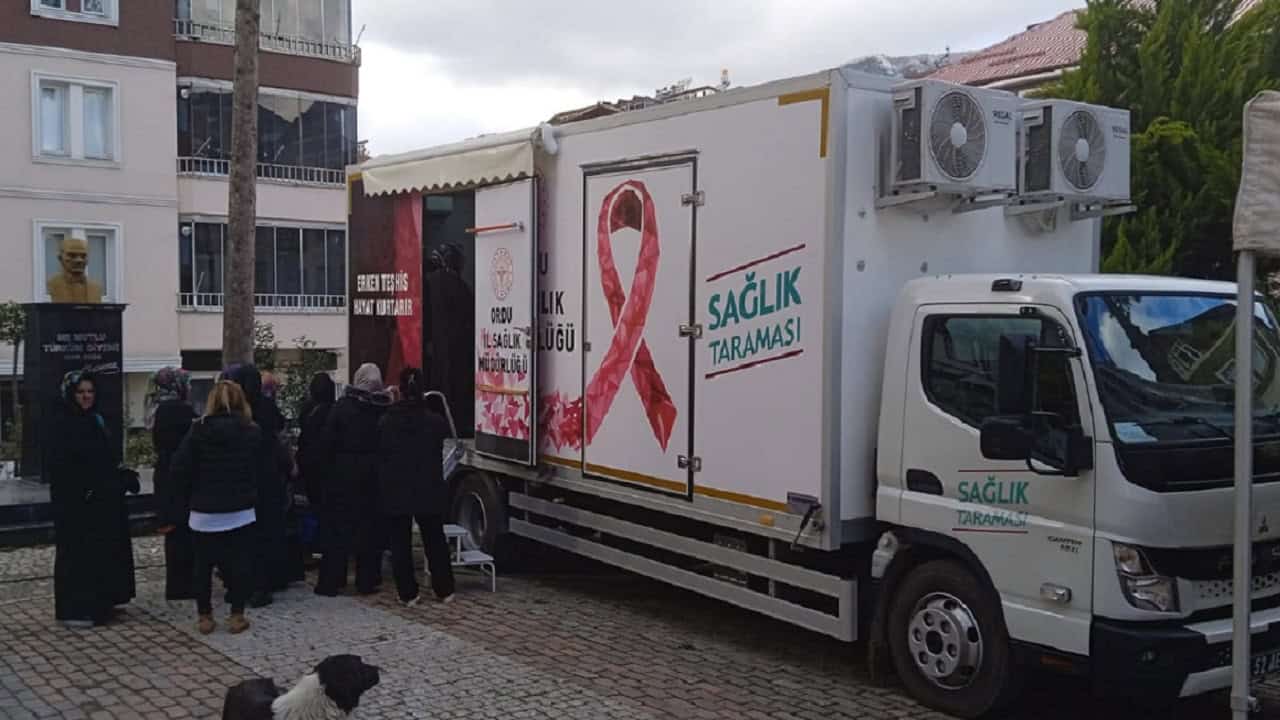 Mobil Kanser Tarama Tırı Kumru’da Yoğun İlgi Gördü