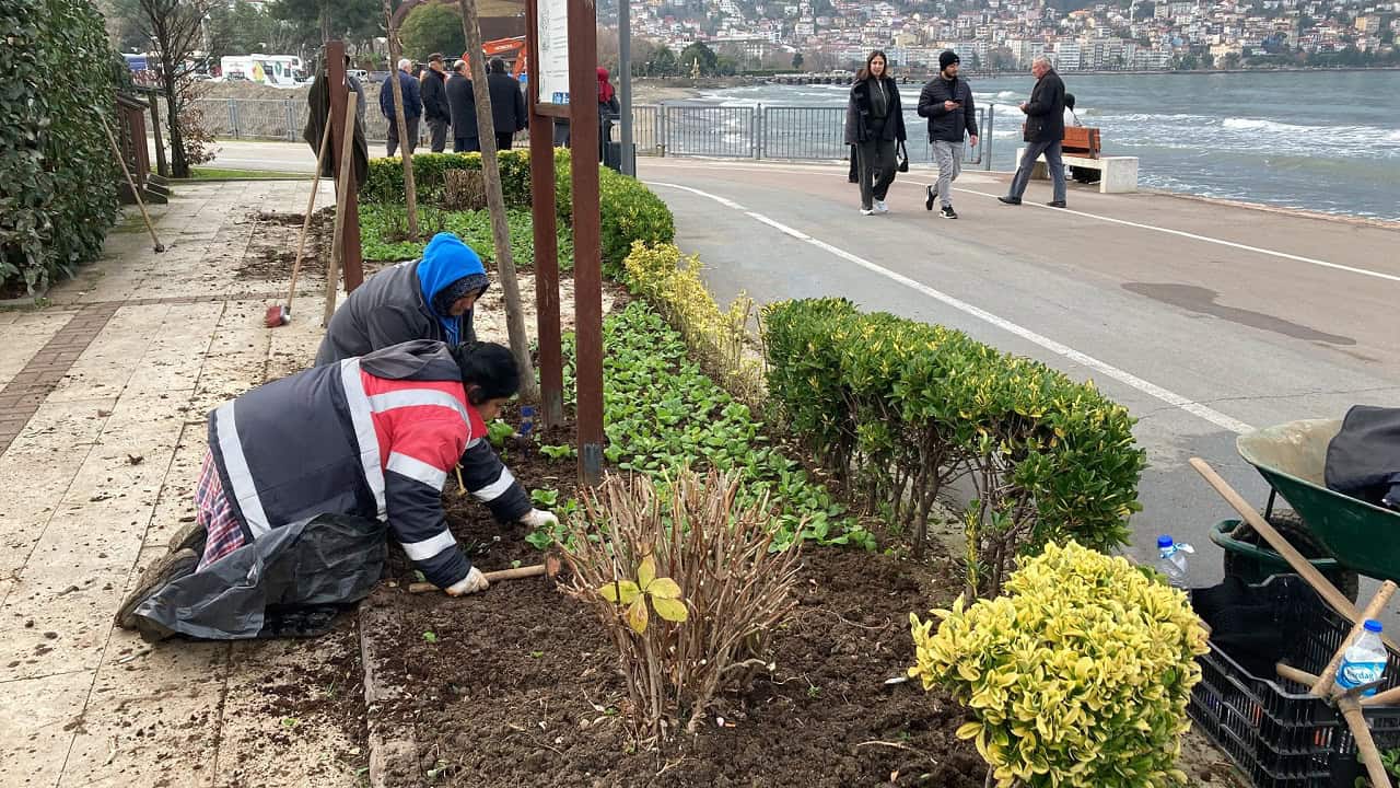 Dalgaların Verdiği Tahribat Onarılıyor