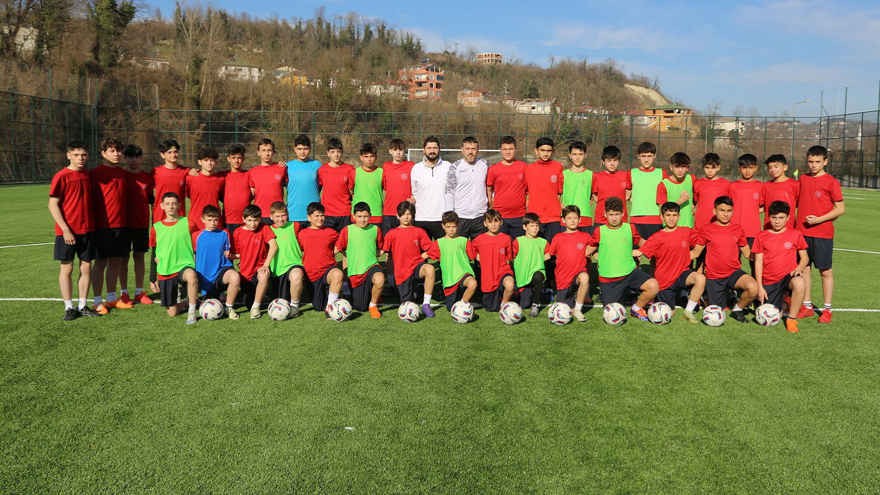 Ordu’nun Futbol Sahası Yenilendi: Modern Tesis Sporcuların Hizmetinde