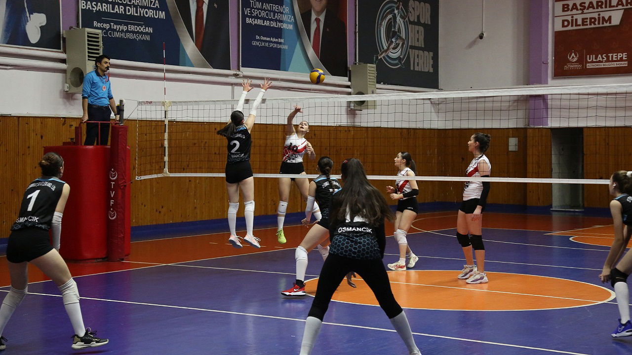 Ordu’da Voleybol Heyecanı Başladı: Gençler Grup Müsabakaları Başladı